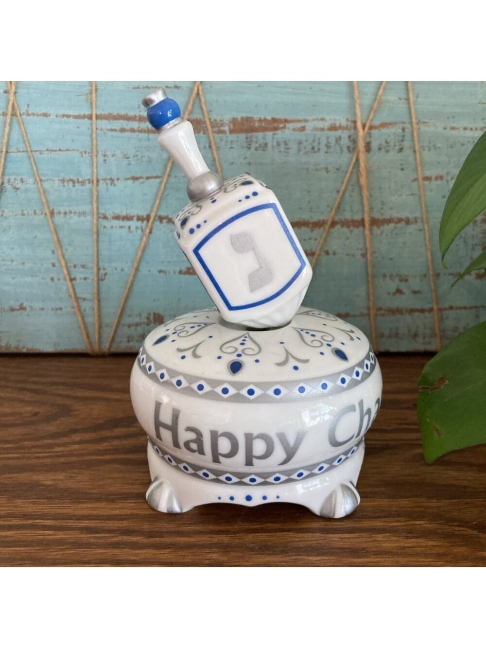 Avon Happy Chanukah Porcelain Spinning Dreidel Music Box Hannukkah Song Judaica